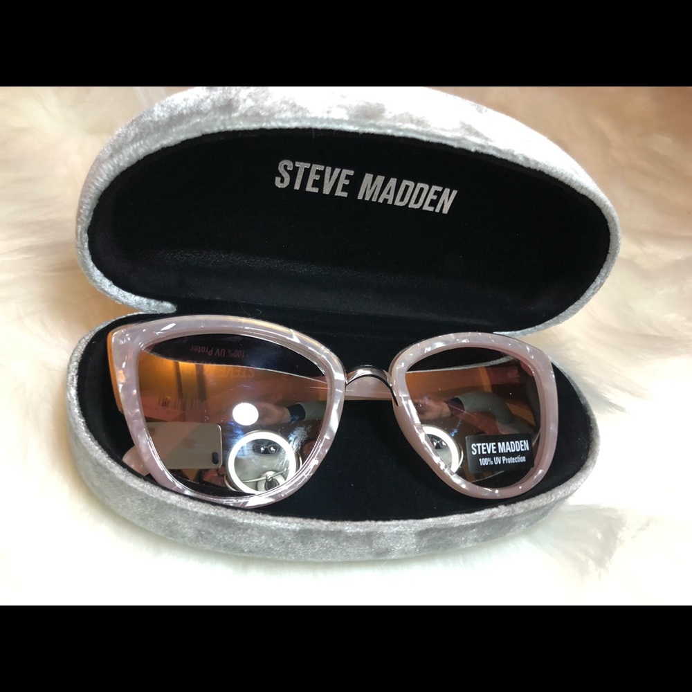 Steve Madden sunglasses